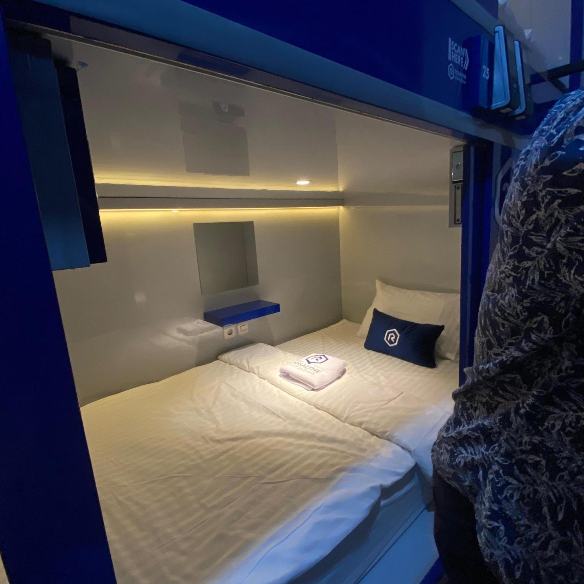 Hotel Rosalyne Sleepbox Malioboro 3 Yogyakarta Exterior foto